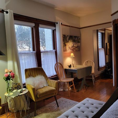 The Walnut Grove Bnb Harrow Экстерьер фото