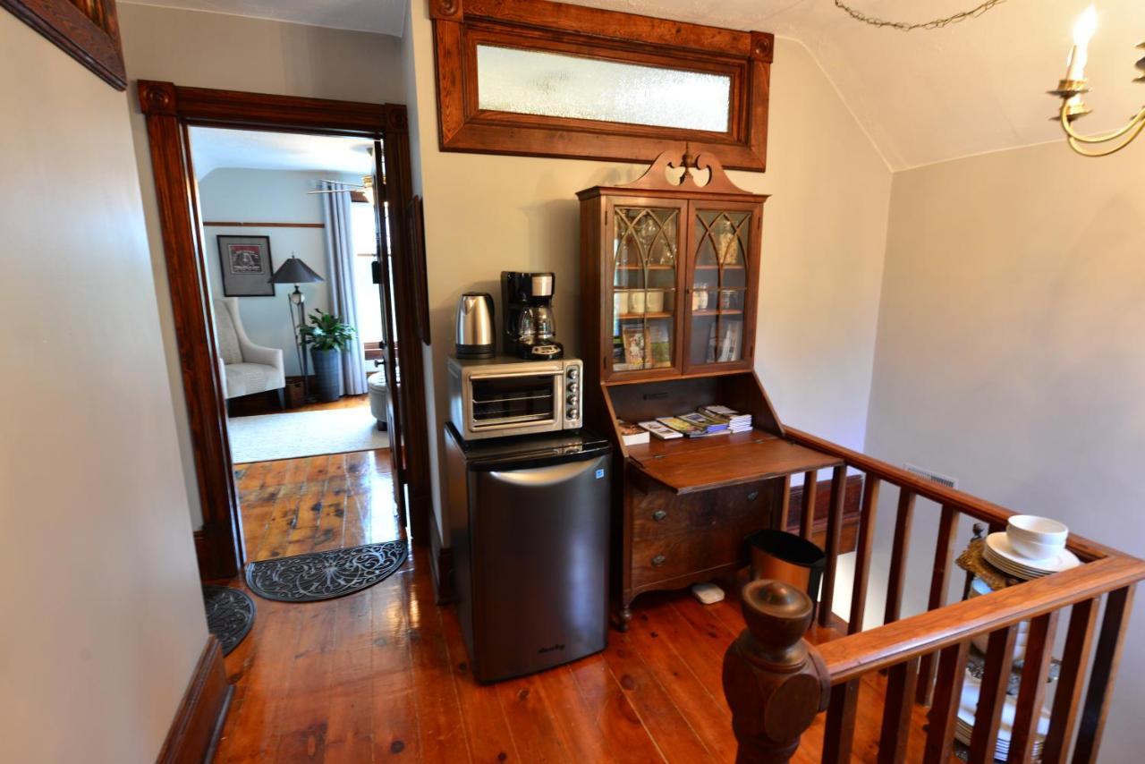 The Walnut Grove Bnb Harrow Экстерьер фото