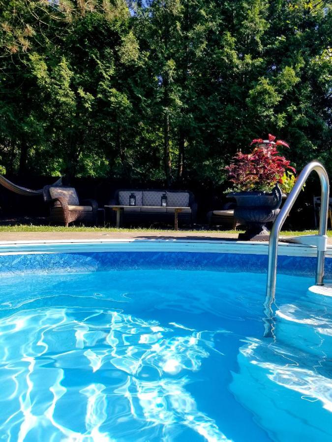 The Walnut Grove Bnb Harrow Экстерьер фото