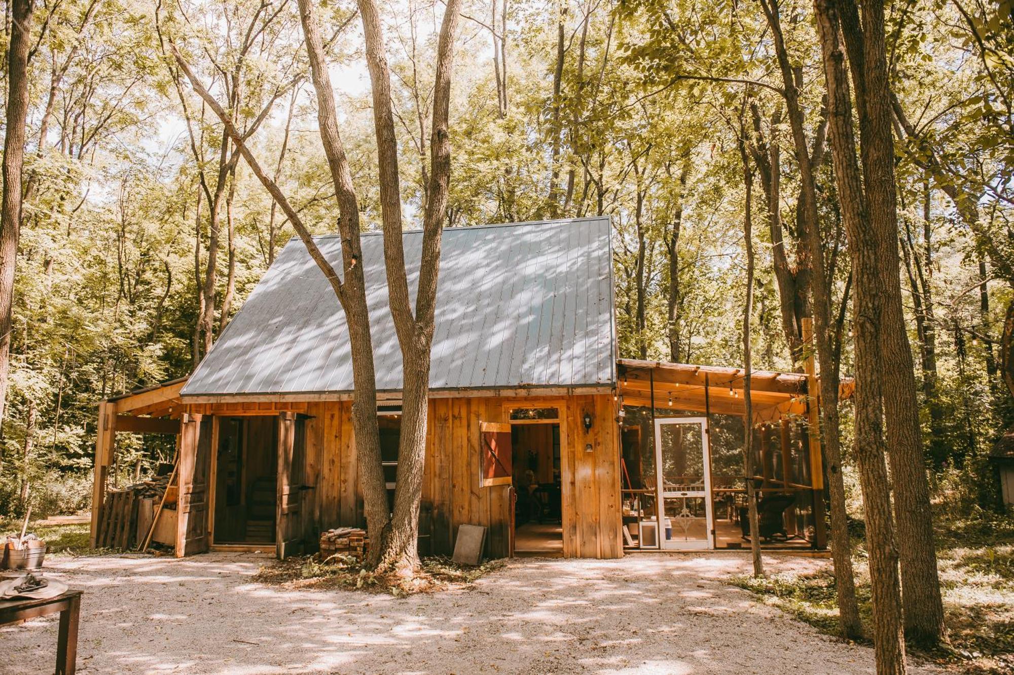 The Walnut Grove Bnb Harrow Экстерьер фото